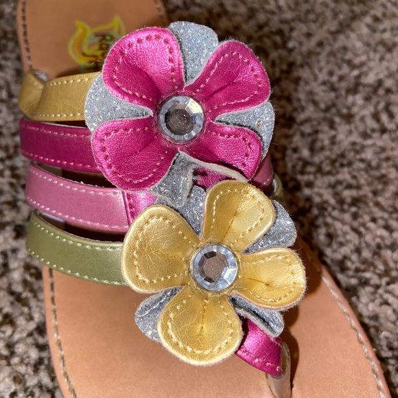 flower sandals - Picture 2 of 4